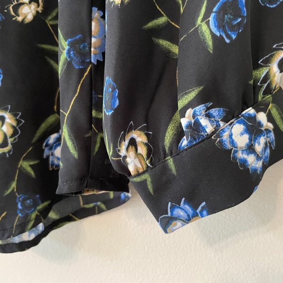 NEW Violet & Claire Women’s sz M dressy black V-neck L/S blouse top - Picture 7 of 12